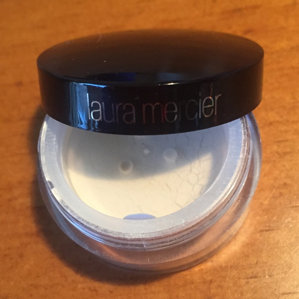 🎉HP🎉 Laura Mercier Translucent Setting Powder - Picture 2 of 8